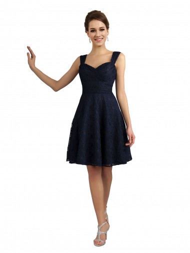 Acquista Blu marino scuro Linea A Innamorato Al ginocchio Pizzo Corto Abiti da damigella donore / Abiti da cocktail
