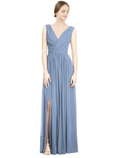 Acquista Blu polveroso Linea A Scollatura a V Chiffona Lunga Abiti da damigella donore